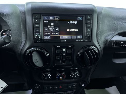 Used 2015 Jeep Wrangler Unlimited Sahara AWD/4WD image 20