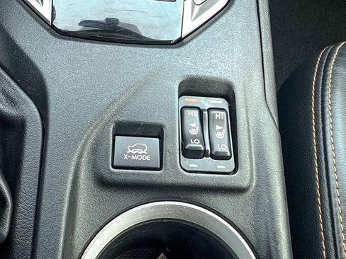 Used 2020 Subaru Crosstrek 2.0i Limited w/ Moonroof Package w/Navigation image 36