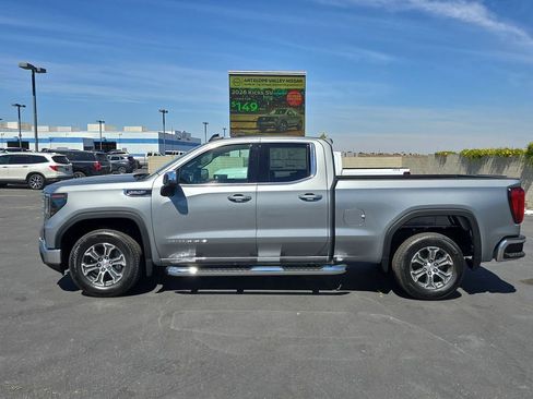 New 2026 GMC Sierra 1500 SLE image 11