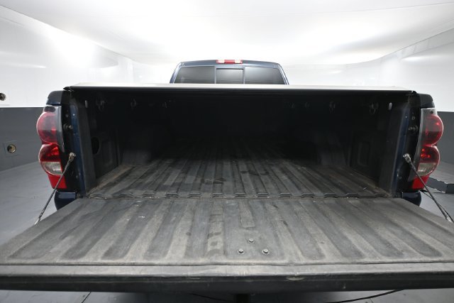 Used 2005 Chevrolet Silverado 2500 LS w/ Heavy-Duty Power Package AWD/4WD image 38