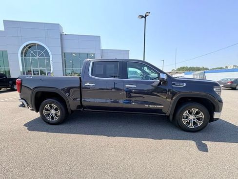 Used 2025 GMC Sierra 1500 SLT AWD/4WD image 1
