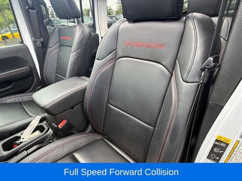 Certified 2025 Jeep Wrangler Unlimited Rubicon AWD/4WD image 10