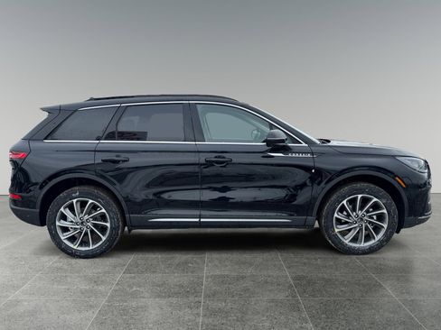 New 2026 Lincoln Corsair Premiere image 6