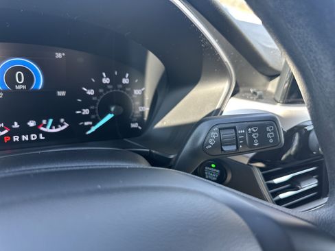 Used 2020 Ford Escape SE image 22