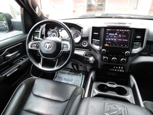 Used 2022 RAM 1500 Laramie w/ Sport Appearance Package AWD/4WD image 8
