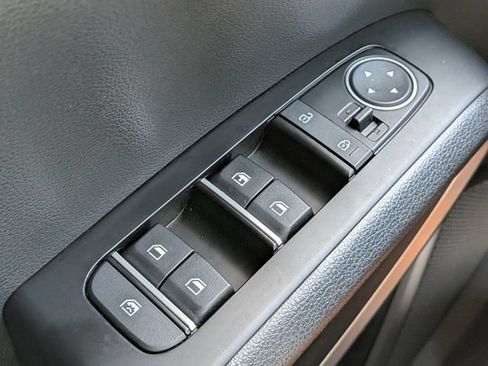Certified 2025 Kia Soul LX w/ LX Technology Package FWD image 23