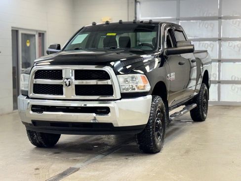 Used 2015 RAM 2500 Tradesman w/ Chrome Appearance Group image 3