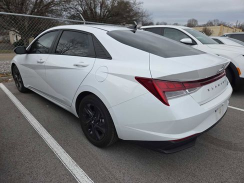 Used 2021 Hyundai Elantra Blue image 6