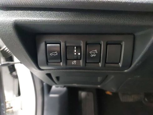 Used 2023 Subaru Outback Premium image 27