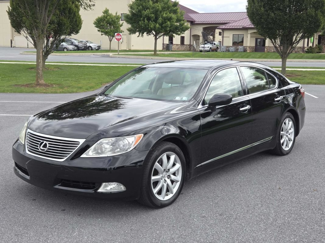 Used 2008 Lexus LS 460 RWD image 3