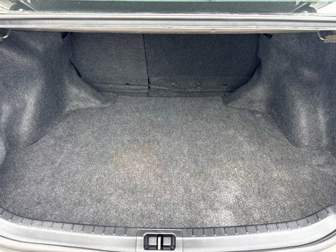 Used 2018 Toyota Corolla LE image 23