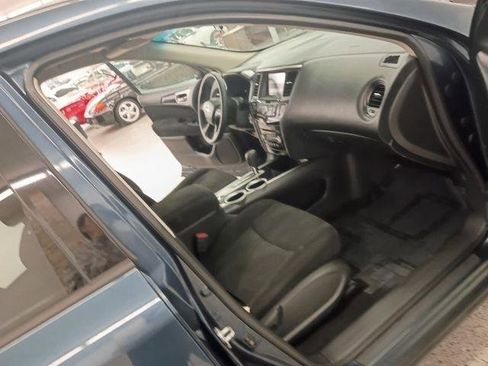 Used 2014 Nissan Pathfinder S FWD image 10