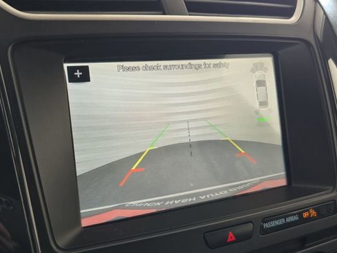 Used 2018 Ford Explorer XLT w/ Equipment Group 202A FWD image 20
