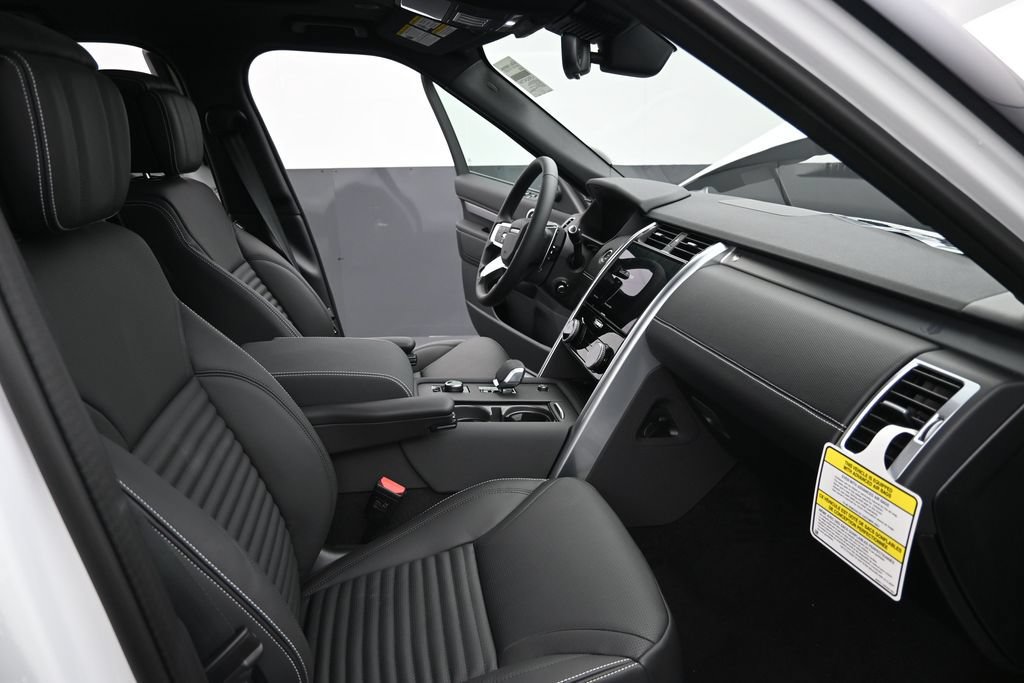 New 2026 Land Rover Discovery Limited Edition AWD/4WD image 5