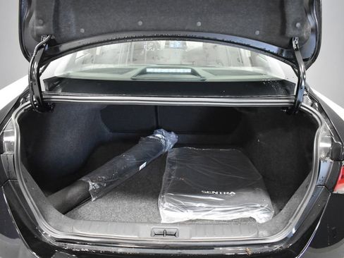 Certified 2025 Nissan Sentra S FWD image 30