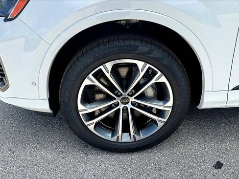New 2026 Audi Q7 2.0T Premium image 13