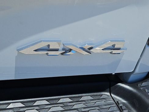 New 2026 RAM 2500 Tradesman AWD/4WD image 15