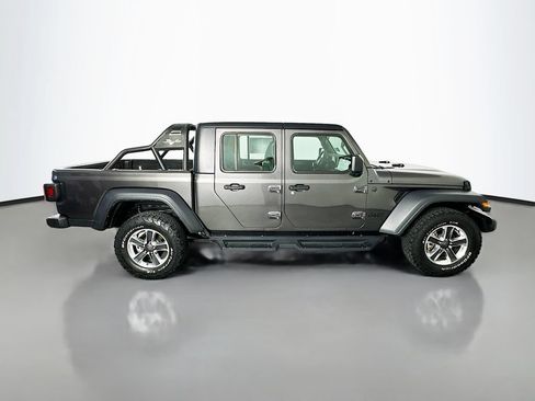 Used 2024 Jeep Gladiator Sport AWD/4WD image 8