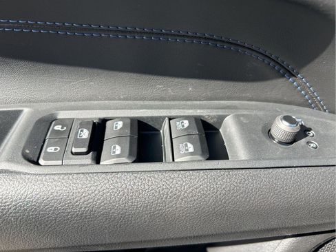 New 2026 Jeep Compass Latitude image 13