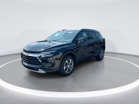Used 2024 Chevrolet Blazer LT w/ Convenience Package FWD image 5