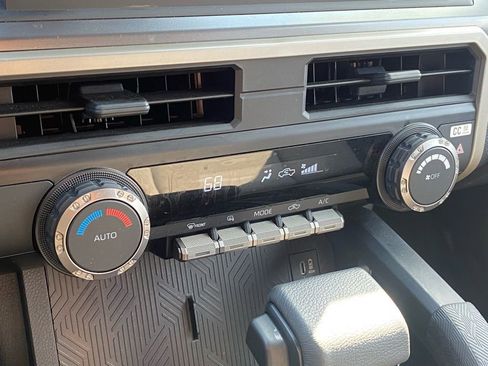 Used 2025 Toyota Tacoma TRD Off-Road image 16