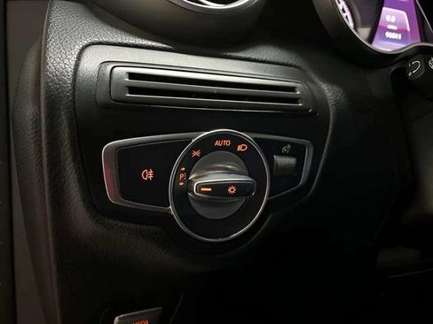 Used 2017 Mercedes-Benz GLC 300 4MATIC image 33