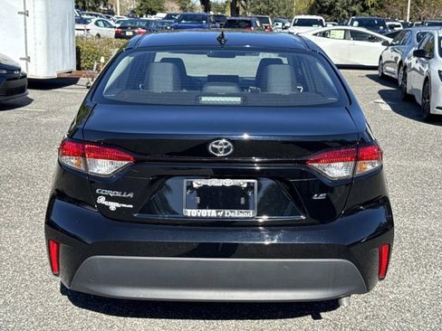 Certified 2025 Toyota Corolla LE image 3