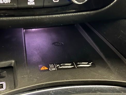 Used 2024 Buick Enclave Premium image 35