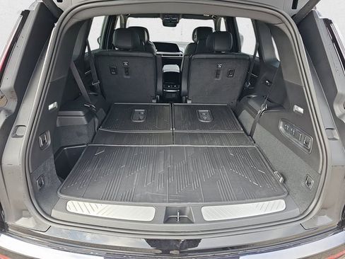 New 2026 Cadillac Vistiq Sport w/ LPO, Floor Liner Package image 14
