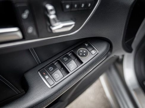 Used 2014 Mercedes-Benz E 550 4MATIC Sedan image 49