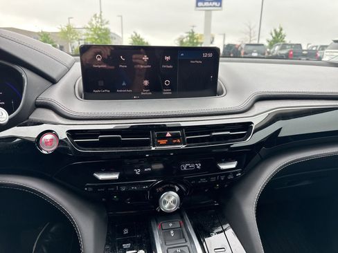 Used 2024 Acura MDX SH-AWD w/ Advance Package image 10