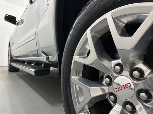 Used 2018 GMC Sierra 1500 SLT w/ Texas SLT Premium Package AWD/4WD image 18