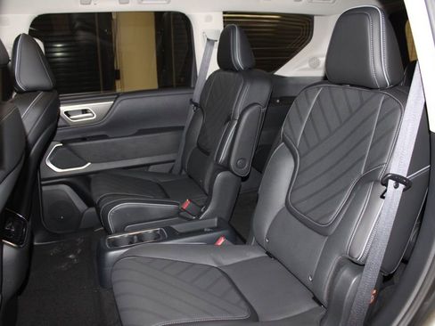 New 2026 INFINITI QX80 Luxe RWD image 36