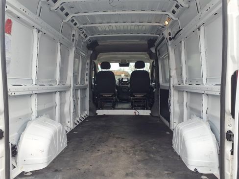 Used 2023 RAM ProMaster 2500 image 8