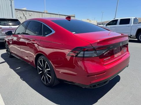 Used 2023 Honda Accord Touring image 4