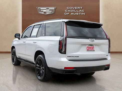 Used 2023 Cadillac Escalade Sport Platinum AWD/4WD image 3