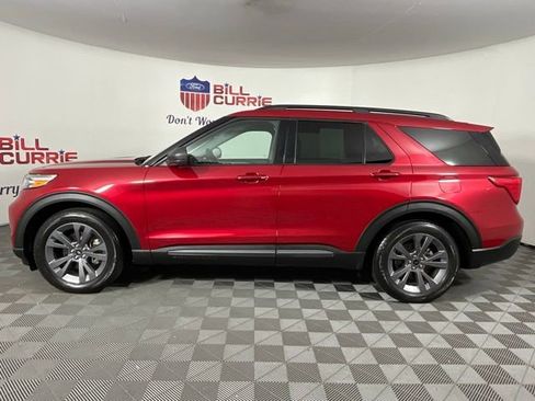 Used 2021 Ford Explorer XLT w/ Equipment Group 202A image 6