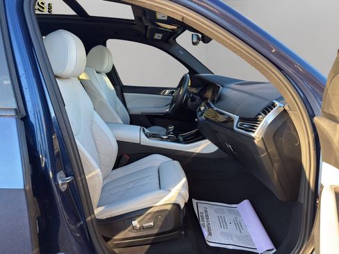 Used 2023 BMW X5 xDrive40i w/ M Sport Package image 18