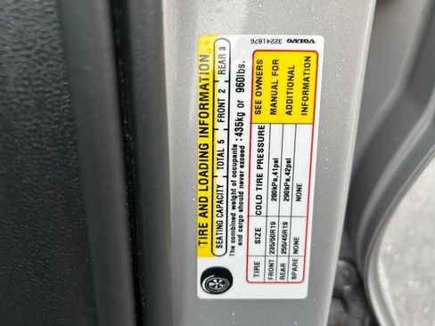 Used 2023 Volvo XC40 Recharge Plus image 72