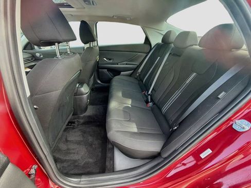 Certified 2025 Hyundai Elantra SEL FWD image 26