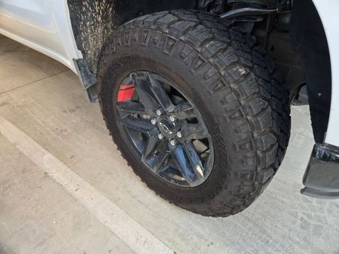 Used 2021 Chevrolet Silverado 1500 Custom Trail Boss image 9