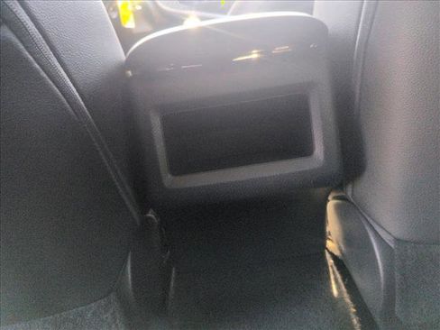 Used 2018 Toyota Camry SE image 17