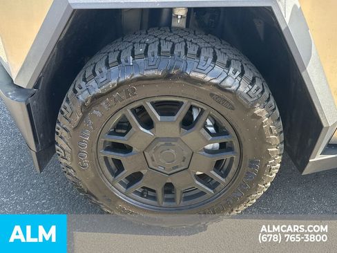 Used 2024 Tesla Cybertruck AWD Crew Cab image 13