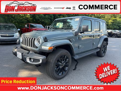 Used 2025 Jeep Wrangler Unlimited Sahara AWD/4WD image 1