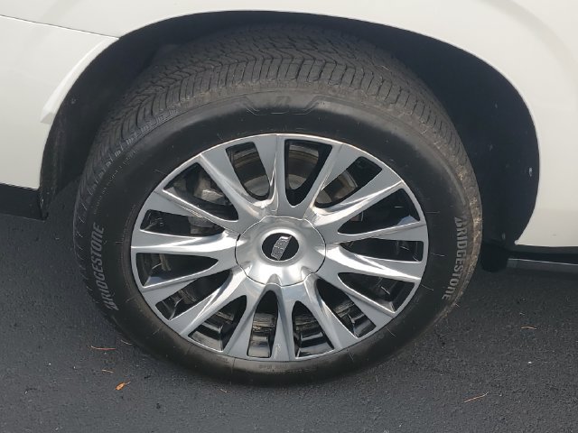 Used 2025 Cadillac Escalade ESV Premium Luxury Platinum w/ LPO, Floor Liner Package AWD/4WD image 6