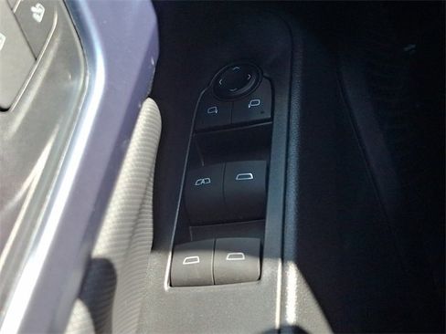 Used 2024 Chevrolet Equinox EV LT image 25