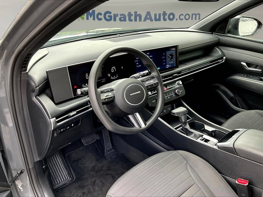 Used 2025 Hyundai Santa Cruz SE AWD/4WD image 20