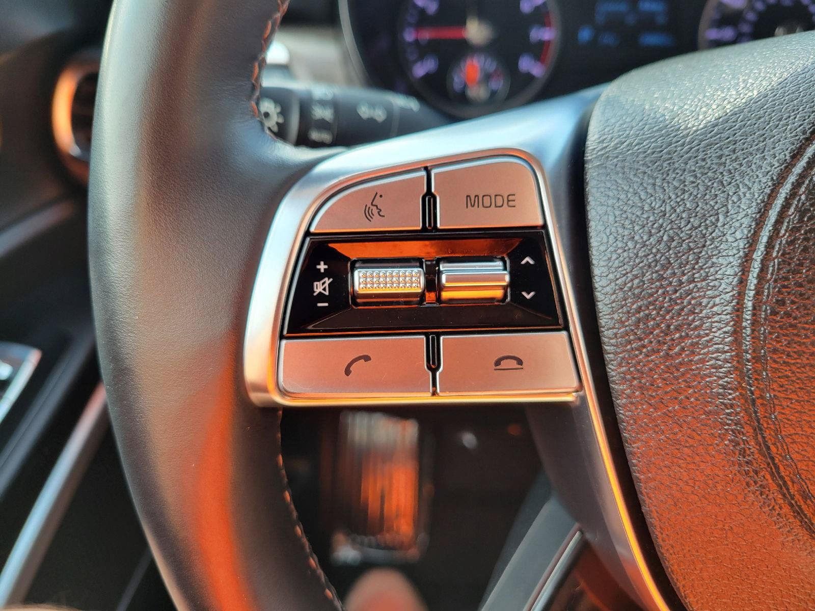Used 2020 Kia Telluride EX AWD/4WD image 16