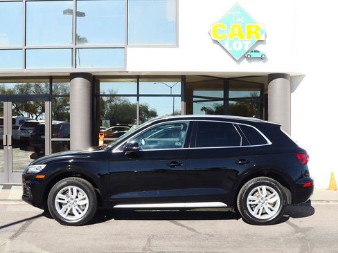 Used 2020 Audi Q5 2.0T Premium w/ Convenience Package image 8