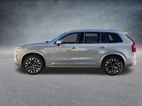 New 2026 Volvo XC90 T8 Plus image 4